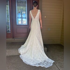 David’s Bridal Floral Lace Wedding Dress